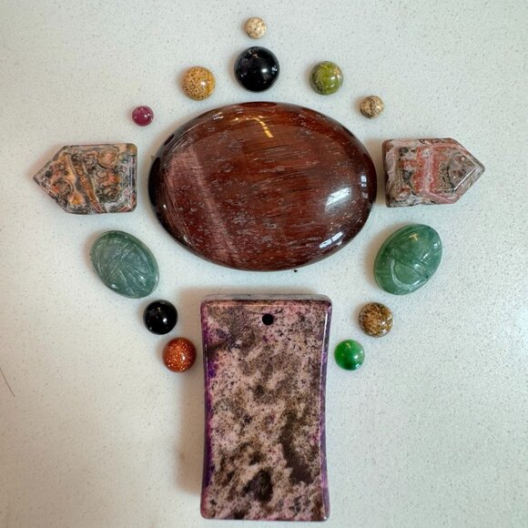 Cabochon Gemstone and Pendant Lot with Jade, Jasper, Carved Scarab and More - Picture 15 of 16